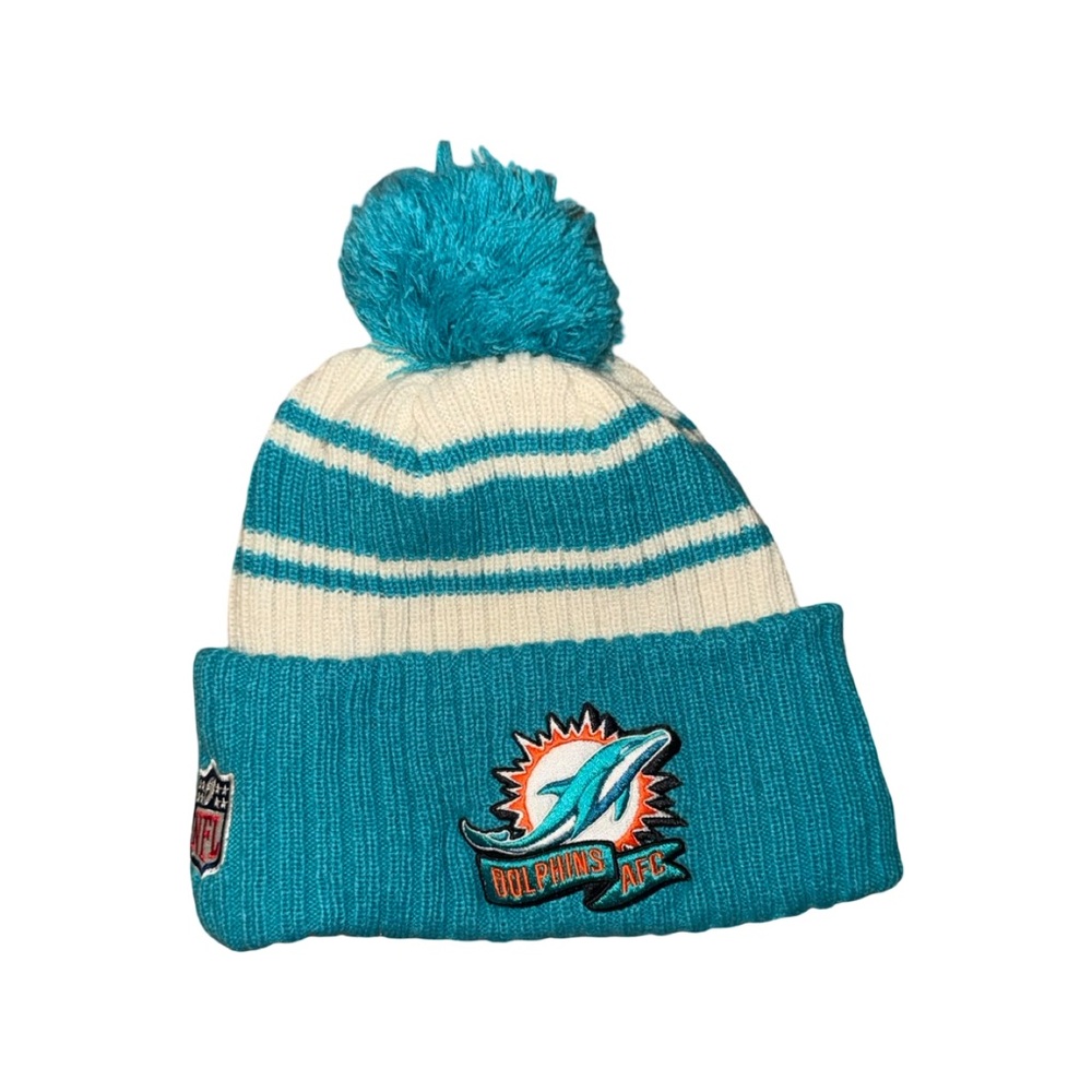 New Era Miami Dolphins '22‎ Sideline Sport Cream Aqua Blue Cuffed Pom Knit Hat